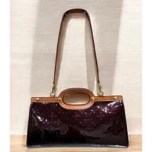 Louis Vuitton SR0029 Vernis Roxbury Drive Shoulder Bag